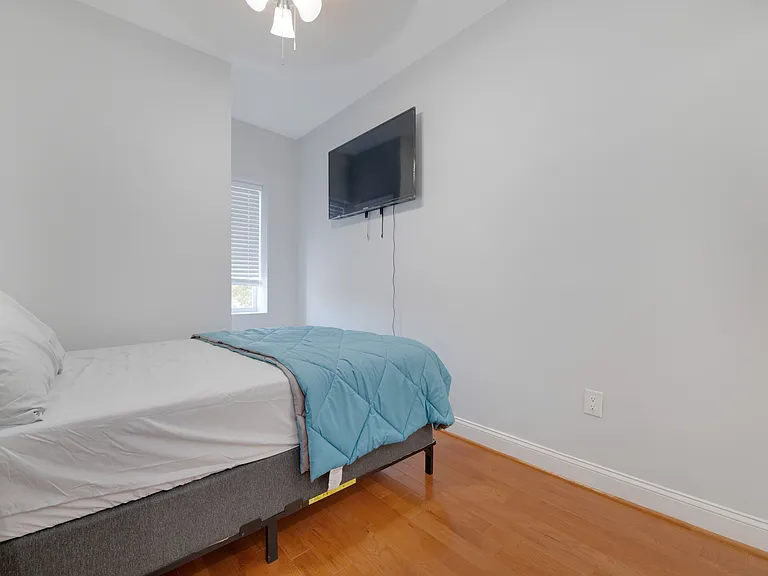 1414 14th St NW #B — Photo 5