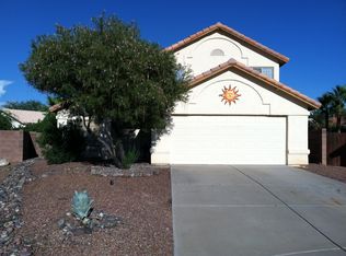 8822 N Old Well Pl, Tucson, AZ 85743