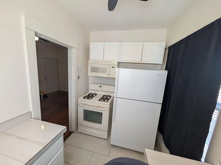 438 N Euclid Ave — Photo 10