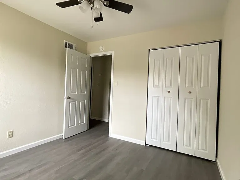 306 W Harriet St — Photo 21