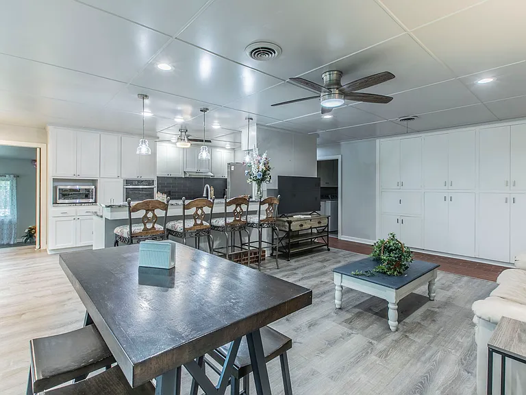 2518 Marlandwood Rd — Photo 9