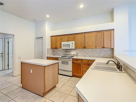 5th image of 4371 Winding Oaks Cir