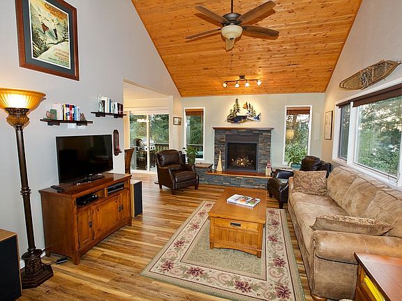 2nd image of 987 E Loch Lomond Ct