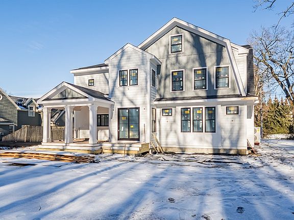 3rd image of 176 Highgate St