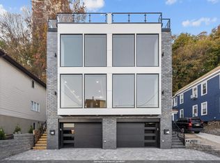 728 Undercliff Ave, Edgewater, NJ 07020