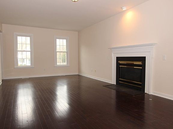 2nd image of 10514 Oak Cottage Dr