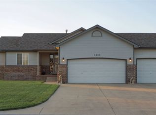 1200 E Ridgeview Ct, Clearwater, KS 67026
