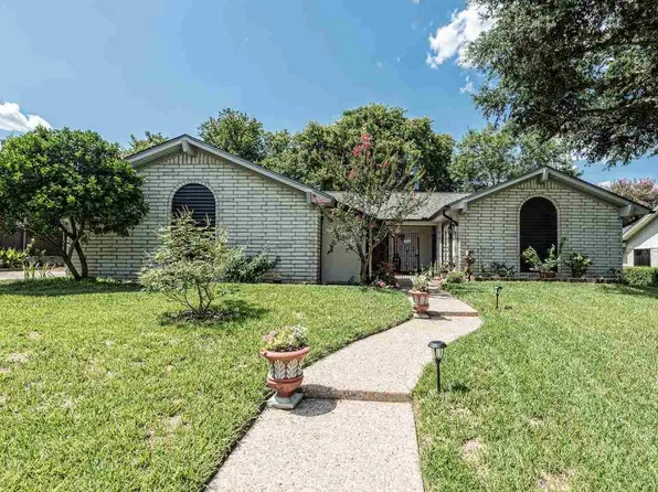 4401 Green Oak Dr, Waco, TX 76710