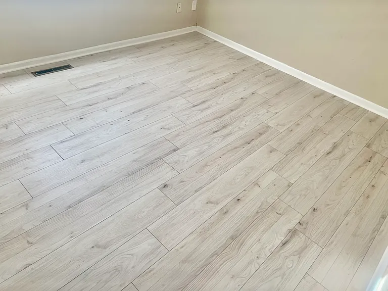 1324 Green Cedar Ln — Photo 6
