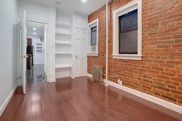 Rented by Creed Realty Group | media 7