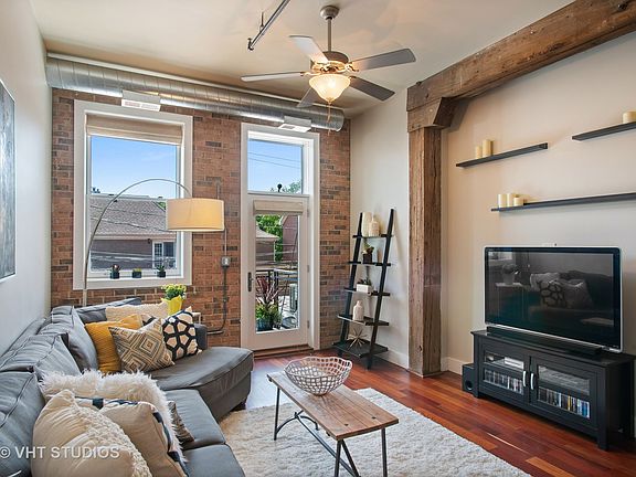 2nd image of 3133 N Lakewood Ave APT 2H