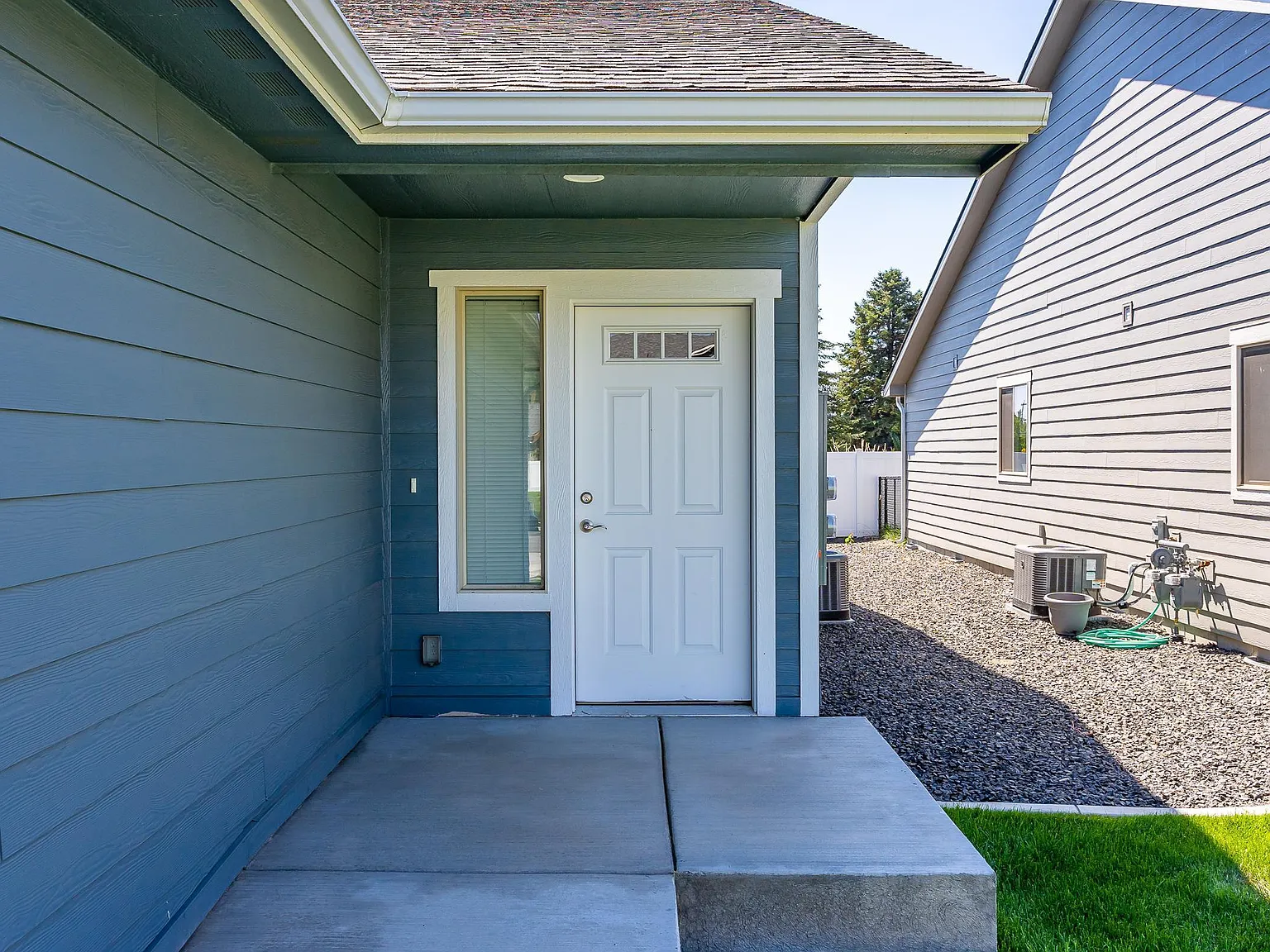 9812 E Heroy Ct — Photo 2