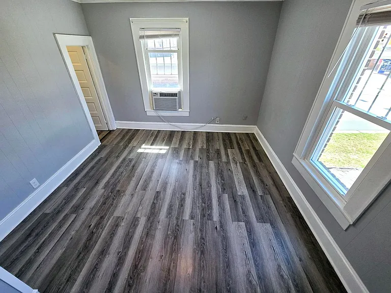426 S Beaumont Ave #C — Photo 7