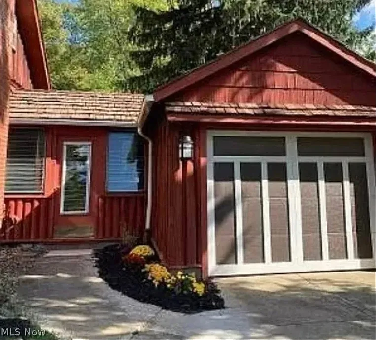 2 bed, 1.5 bath, 1938 sqft, $2,200 — Photo 4
