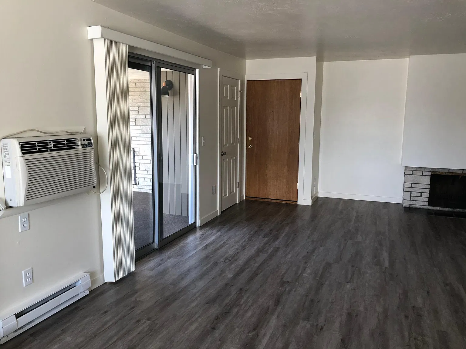 2 bed, 918 sqft, $1,200 — Photo 4