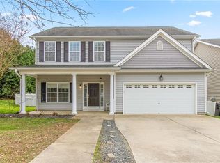 1904 Glenkirk Dr, Burlington, NC 27215