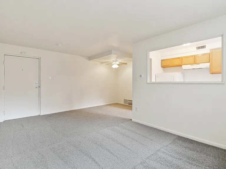 760 5th Ave — Photo 5