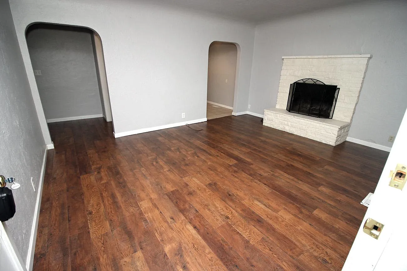 4 bed, 1310 sqft, $3,095 — Photo 4