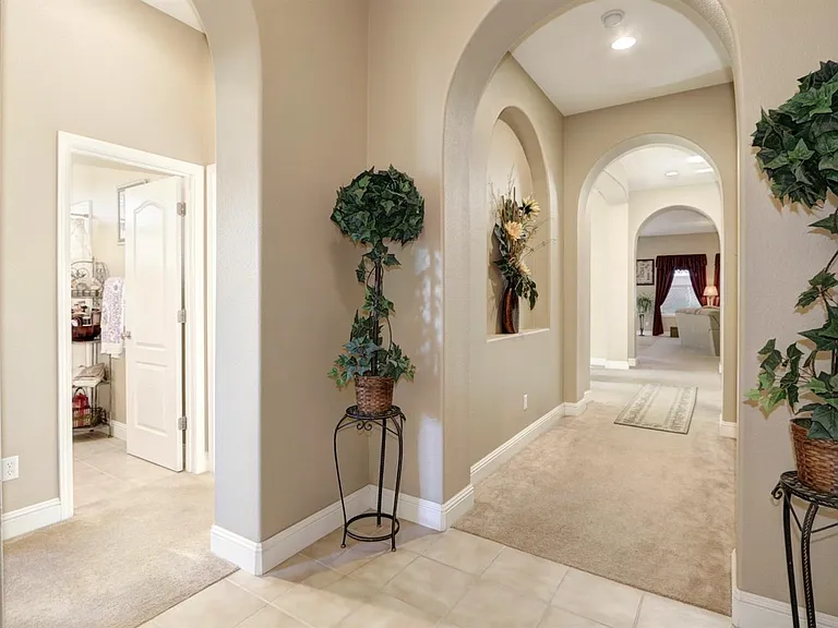 11733 Corino Way — Photo 3