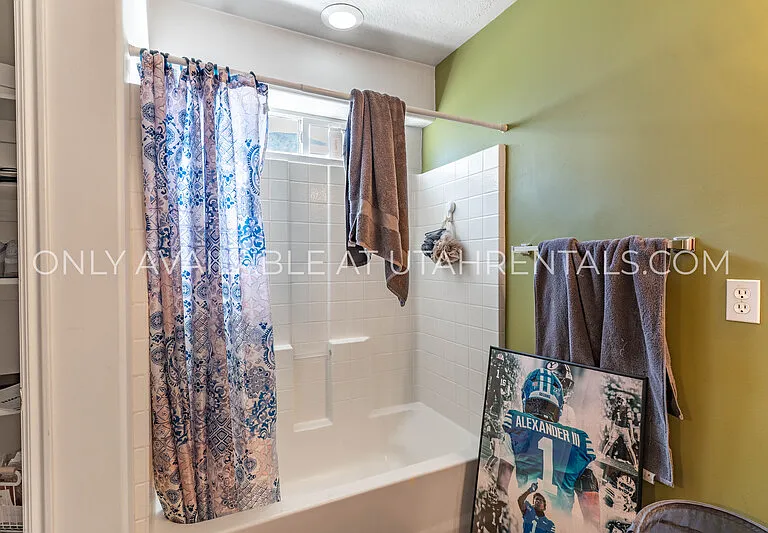 1156 S 1420 E — Photo 19