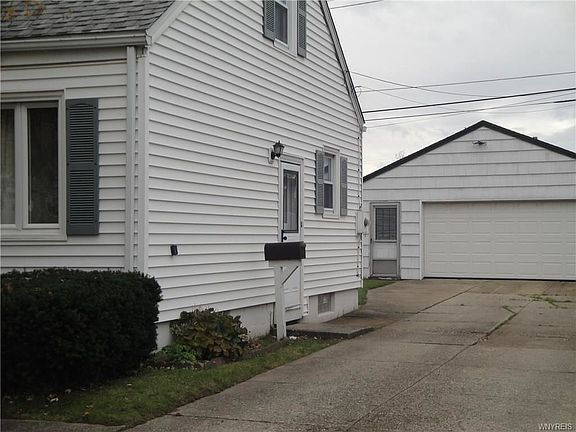 2nd image of 30 Ontario Dr