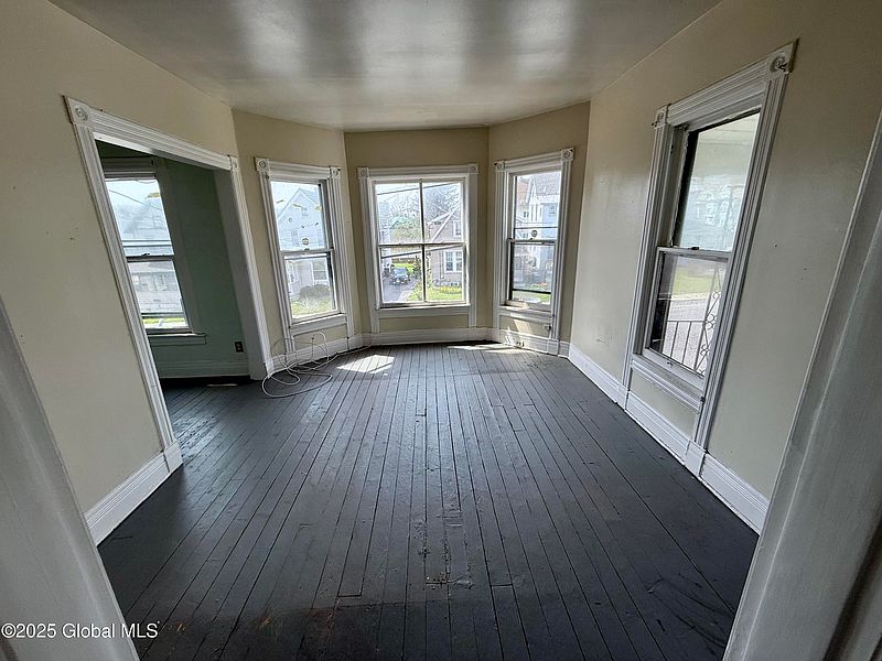 5th image of 25-27 Caroline Street