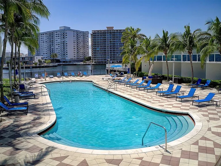 1945 S Ocean Dr #710 — Photo 4