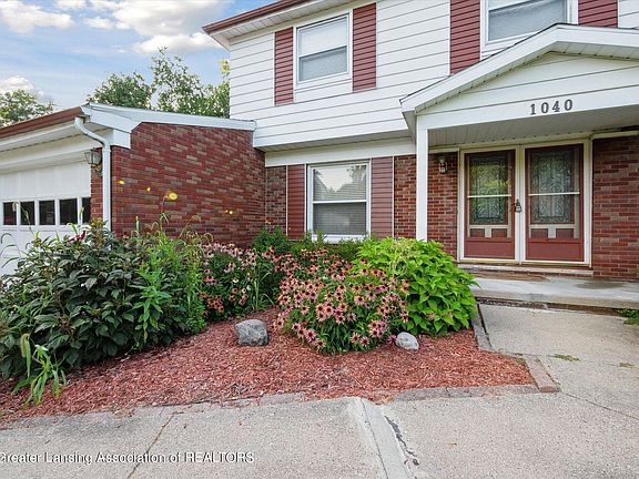 5th image of 1040 Blanchette Dr