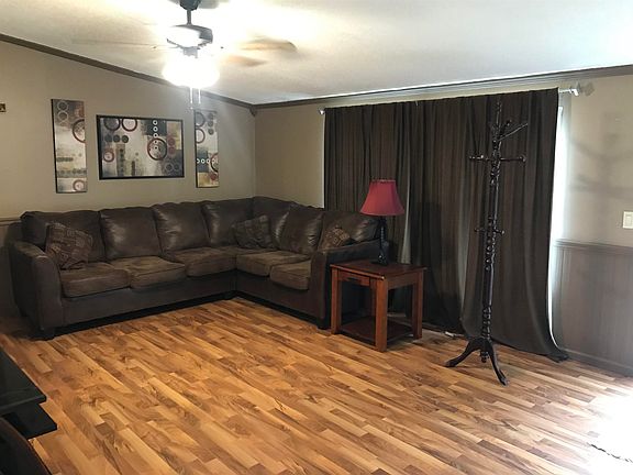 4th image of 1496 N Hillcrest Dr