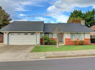 2434 Pinebrook Cir, Medford, OR