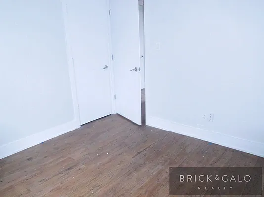 Rented by BRICK & GALO REALTY CORP | media 26