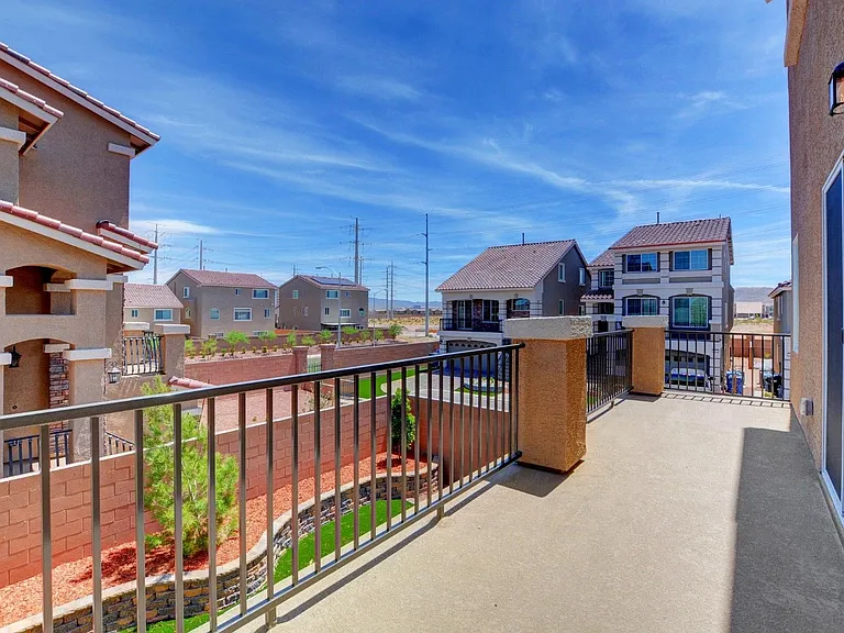 9824 Grey Sands St — Photo 16