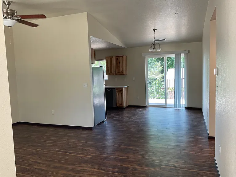 5930 Camino Ln — Photo 9