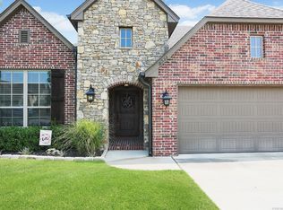 8233 N 77th Ave, Owasso, OK 74055