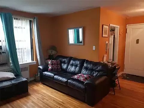 3rd image of 112-30 Northern Blvd #1EE