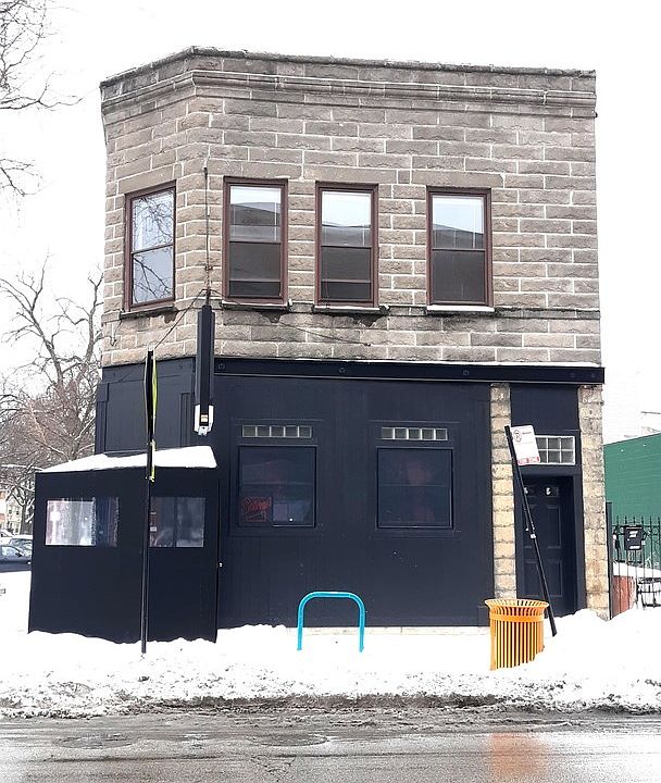 1st image of 2933 W Montrose Ave #2
