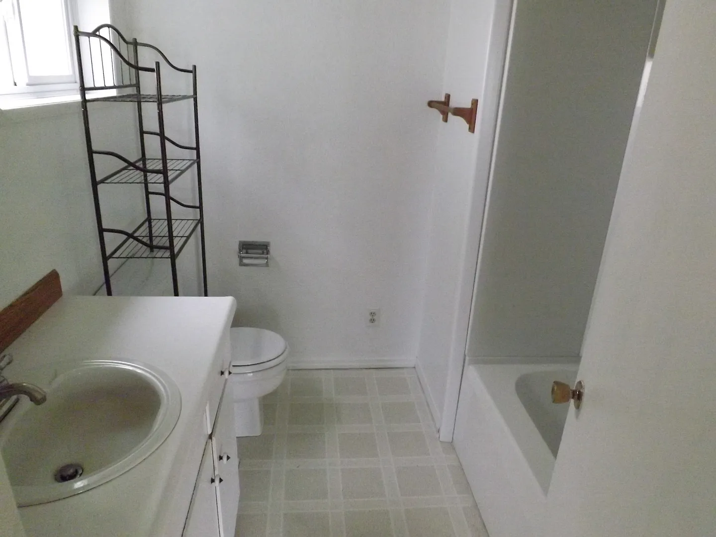3 Bedroom 2 Bath House with an office — Photo 3
