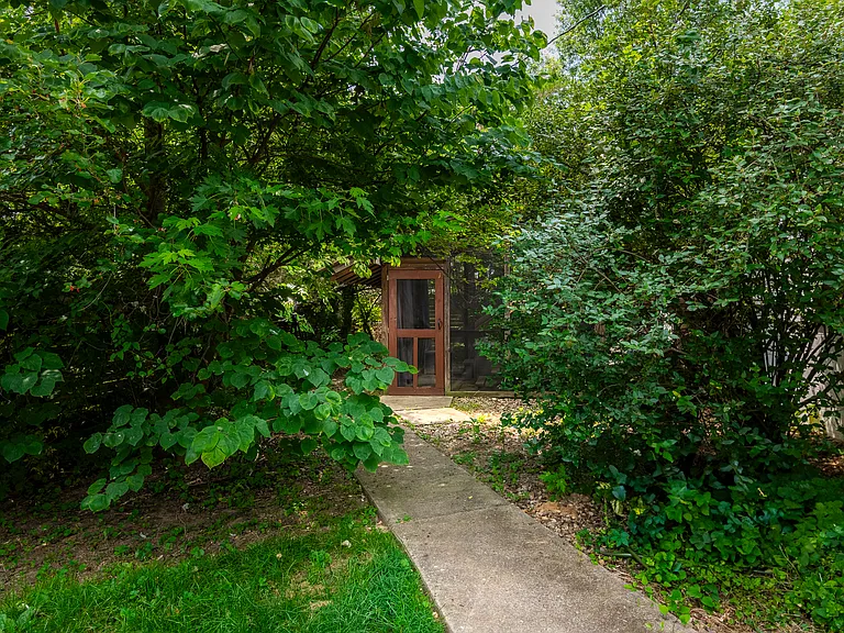 4201 E Cambridge Dr — Photo 13