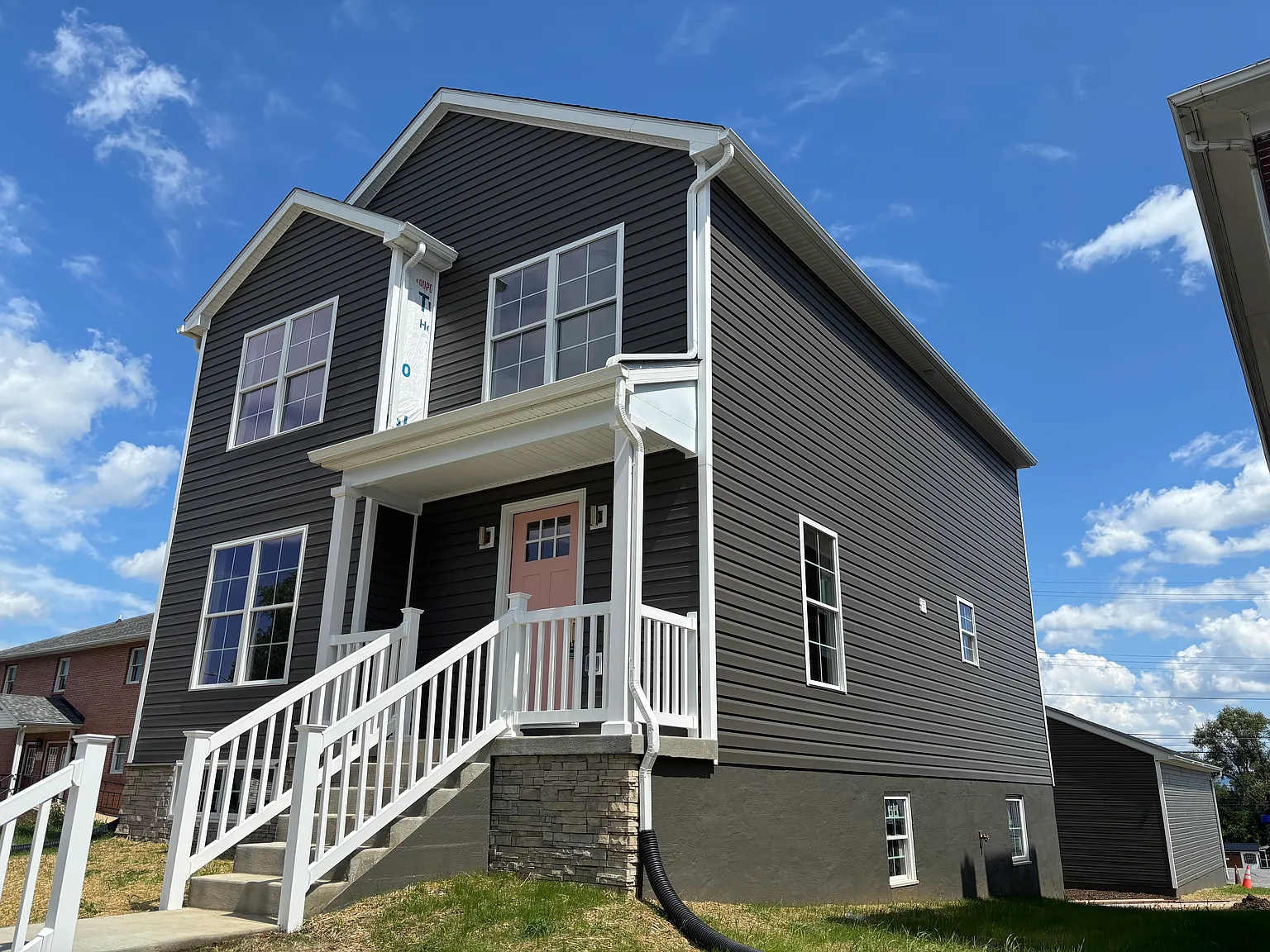 4 bed, 1840 sqft, $2,850 — Photo 3