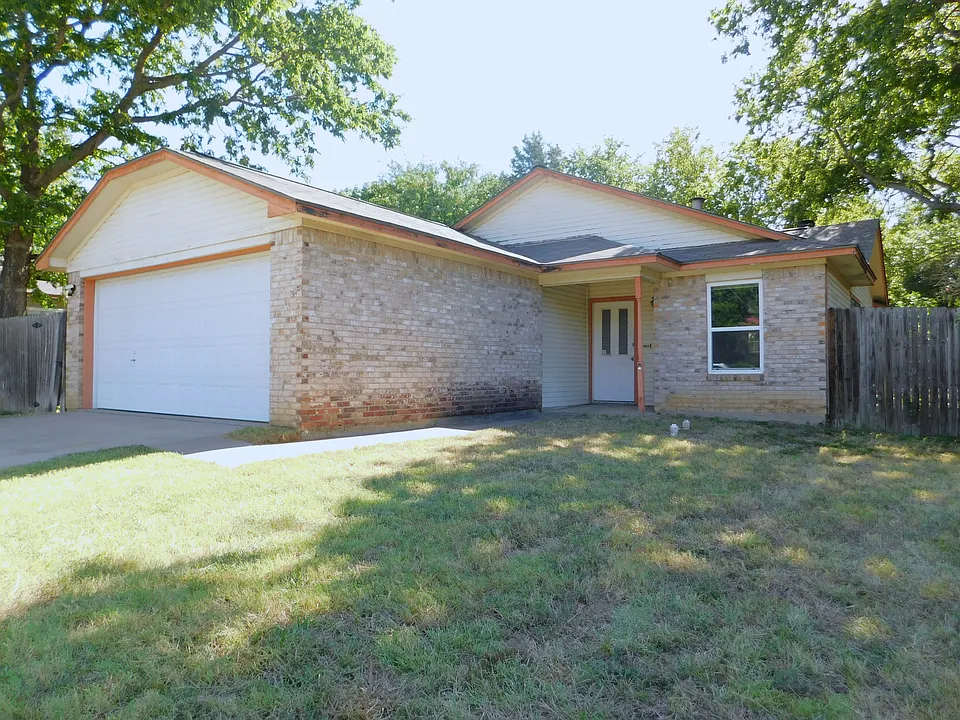 404 Pace Dr