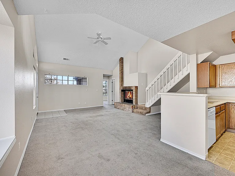 3026 W Prentice Ave #J — Photo 9