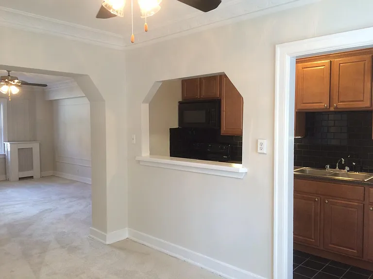 Mark Twain Apartments — Photo 8