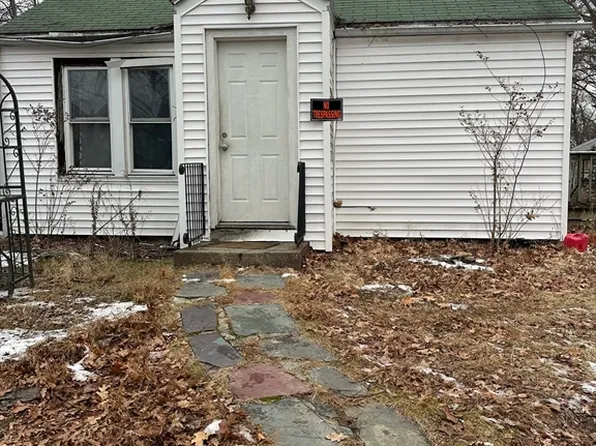 808 Washington St, Auburn, MA 01501