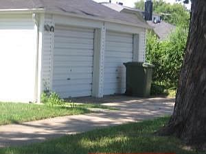 5th image of 742 E Sibley Blvd