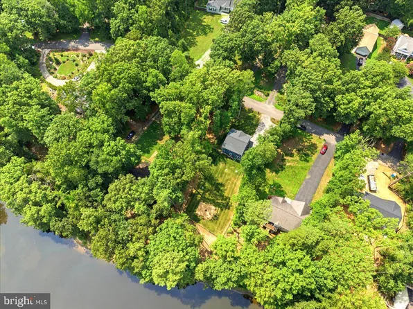 222 Sea Cliff Dr, Ruther Glen, VA 22546