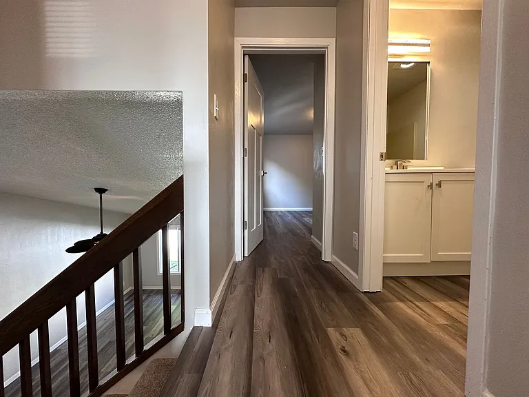 430 E 1st Ave — Photo 17