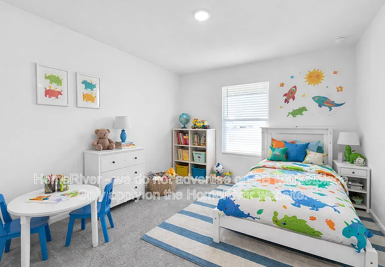 741 Dylan Ct — Photo 4