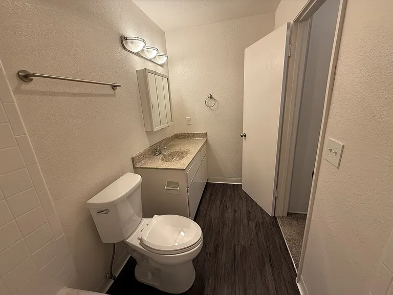 Shasta Terrace — Photo 7