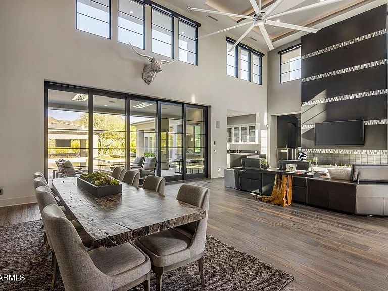 10110 E Siesta Ln — Photo 16