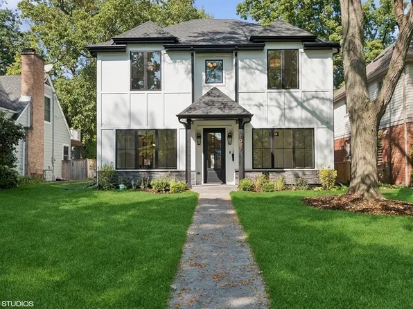 1087 Cherry St, Winnetka, IL 60093